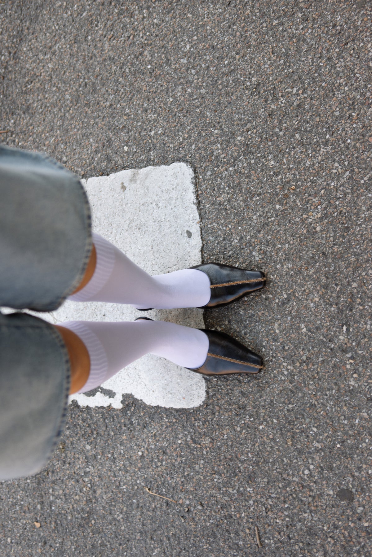 Pastel Purple - Odd Knee Socks