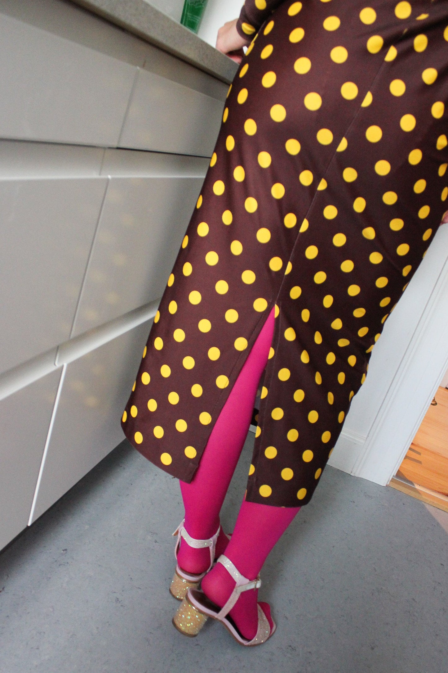 Wavy Dress - Coffee Noir Dots