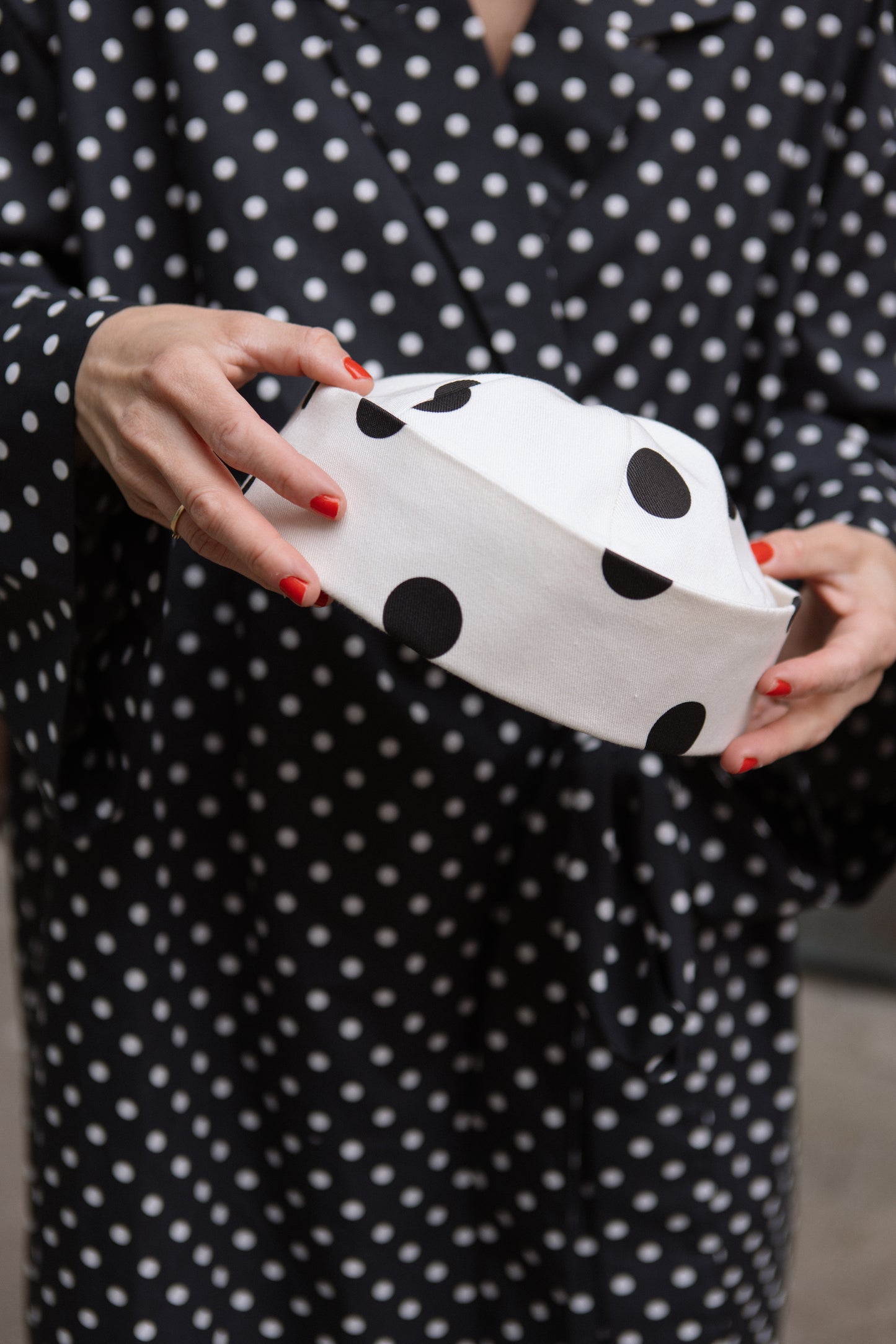 The Odd Hat - Polka Noir