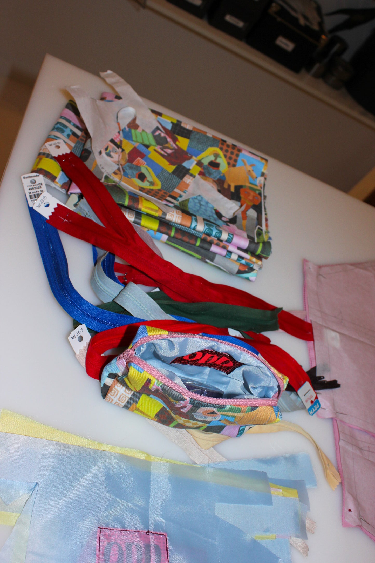 Verona Beauty Bag - Livet Er Et Kludetæppe READY TO SHIP