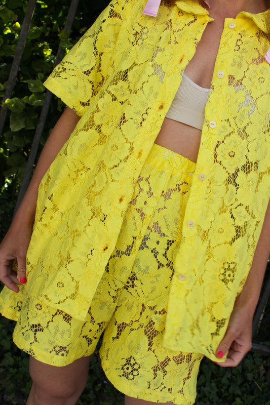 Viktualia Lace Shorts - Screaming Yellow