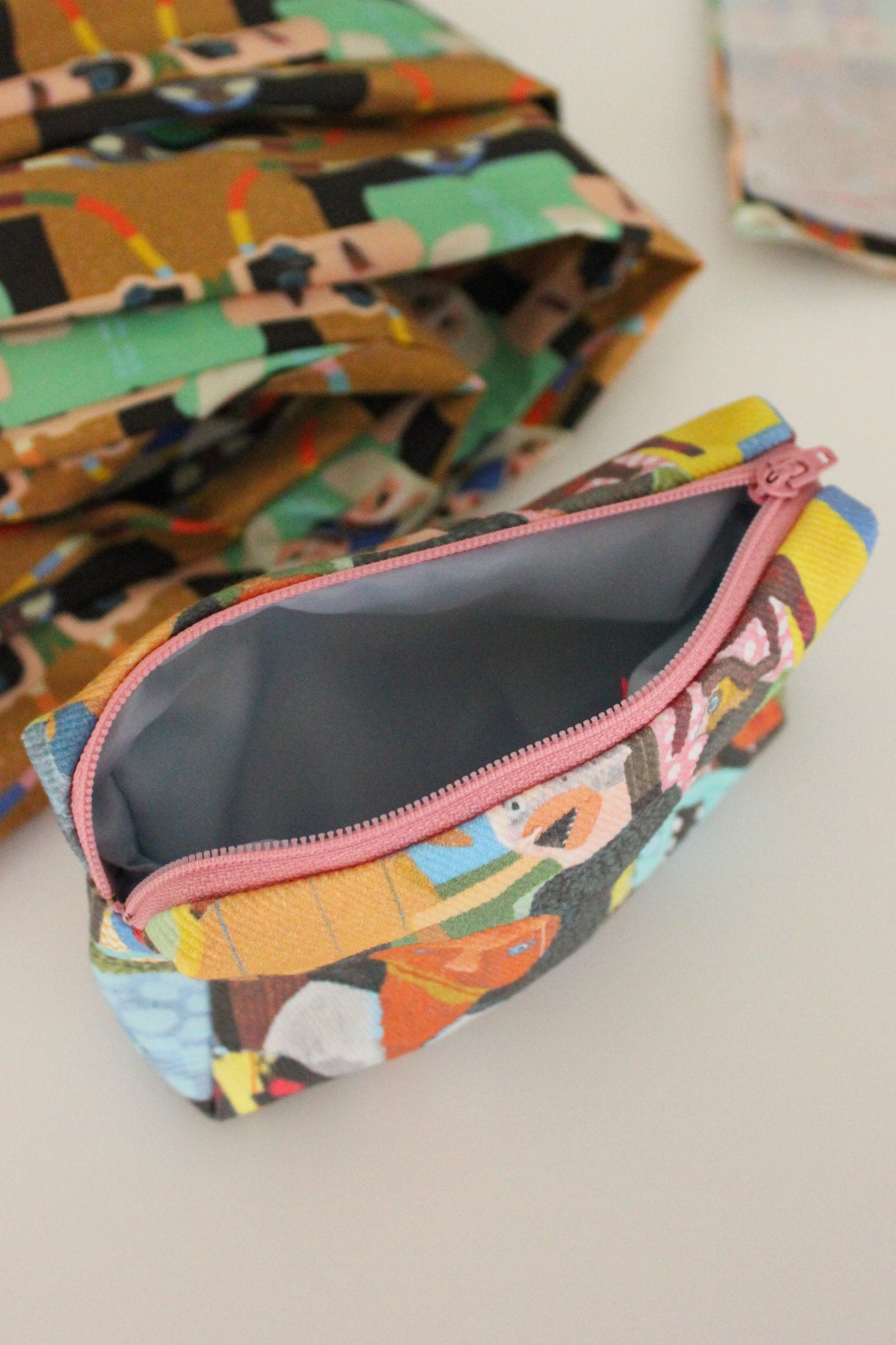 Verona Beauty Bag - Livet Er Et Kludetæppe READY TO SHIP